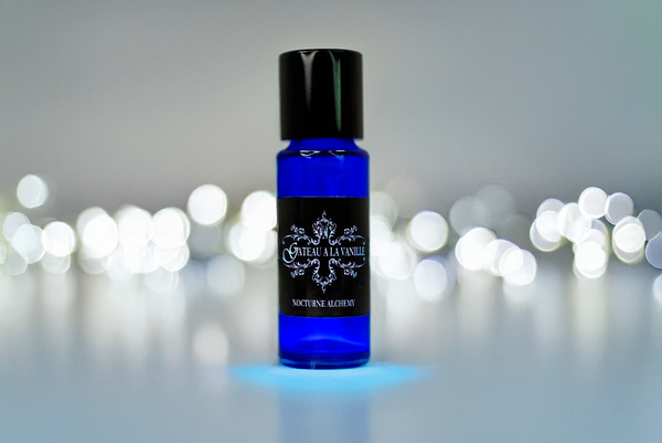 5ml slender blue with insert/dropper and black metal twist lid