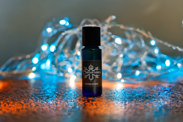 5ml slender blue with insert/dropper and black metal twist lid