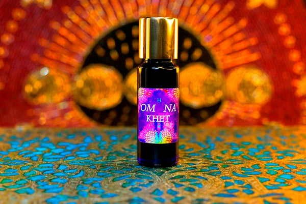 5ml Slender Blue Bottle with insert dropper and gold-toned screw lid.  