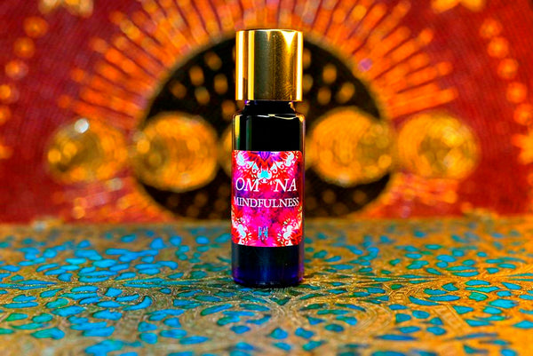 5ml Slender Blue Bottle with insert dropper and gold-toned screw lid.  