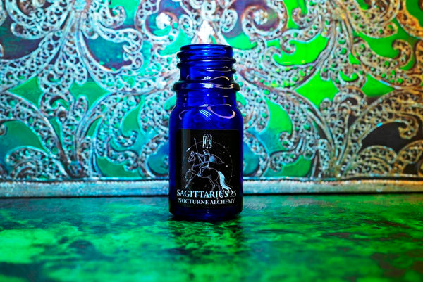 5ml traditional blue bottle, no insert/orifice with twist black phenolic lid