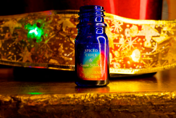 5ml traditional blue bottle, no insert/orifice with twist black phenolic lid