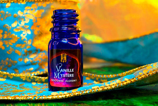 5ml traditional blue bottle, no insert/orifice with twist black phenolic lid