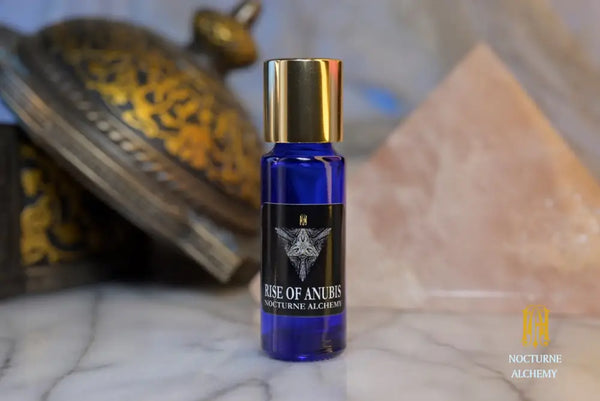 5ml Slender Blue Bottle with flat insert/orifice reducer and golden twist lid