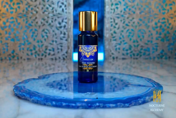 5ml Slender Blue Bottle with insert/dropper and golden toned twist lid