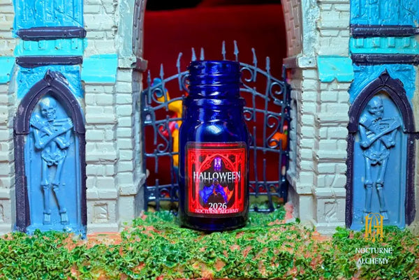 5ml cobalt bottle with phenolic lid (no insert)  