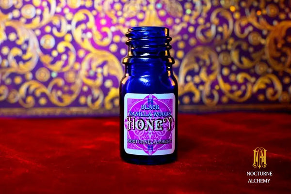 5ml cobalt bottle with phenolic lid (no insert)  