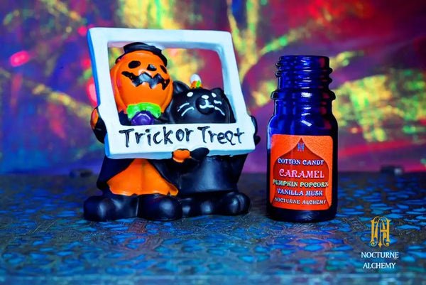 5ml cobalt bottle with phenolic lid (no insert)  