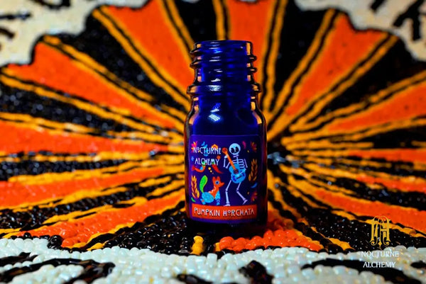 5ml cobalt bottle with phenolic lid (no insert)  