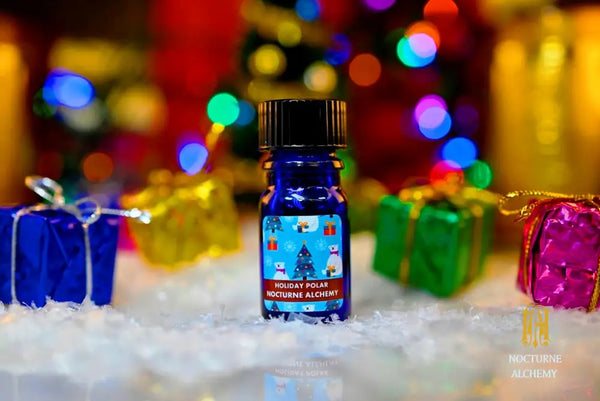 Holiday Polar - 5ml cobalt blue bottle no insert, phenolic screw lid.  