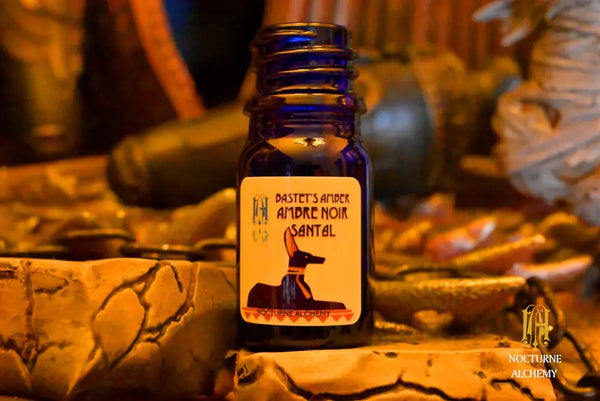 5ml traditional blue bottle, no insert/orifice with twist black phenolic lid