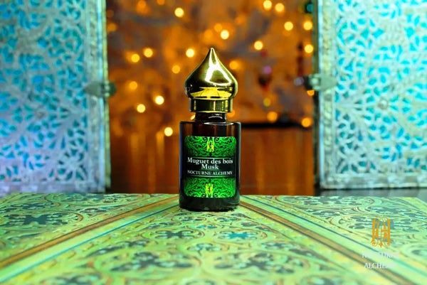 6ml amber cylindrical bottle with flat insert/dropper and golden domed twist lid.