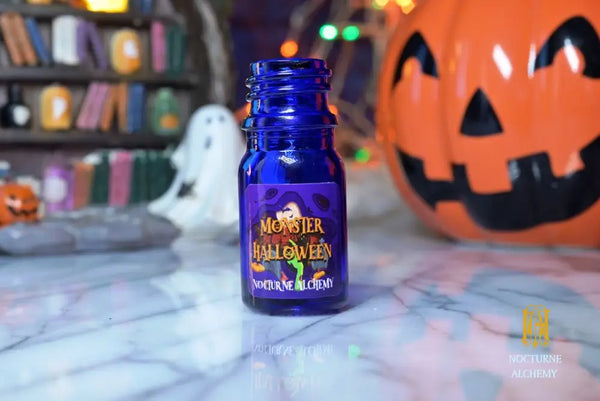 5ml traditional blue bottle with no insert/dropper, and twist black lid