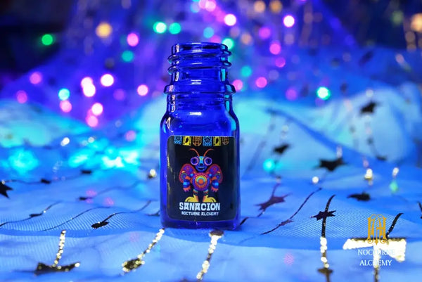 5ml traditional blue bottle with no insert/dropper, and twist black lid