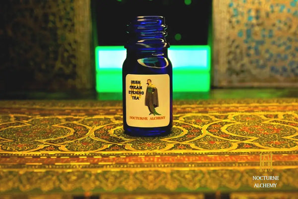 5ml traditional cobalt blue bottle with no insert/orifice and twist phenolic lid