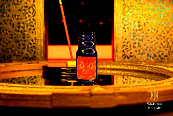 5ml traditional cobalt blue bottle with no insert/orifice and twist phenolic lid