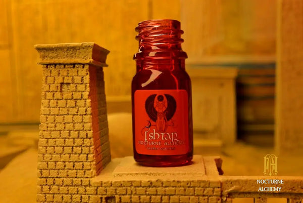 5ml hand-painted Red bottle with no insert/orifice and twist phenolic lid