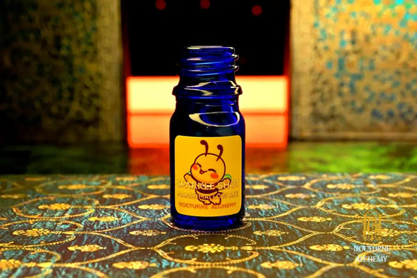 5ml traditional cobalt blue bottle with no insert/orifice and twist phenolic lid