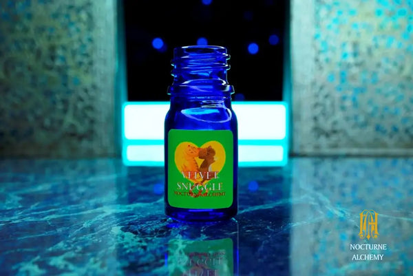 5ml traditional cobalt blue bottle with no insert/orifice and twist phenolic lid