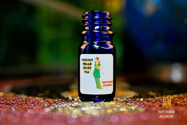 5ml traditional cobalt blue bottle with no insert/orifice and twist phenolic lid - Coconut Cream Honey Tea