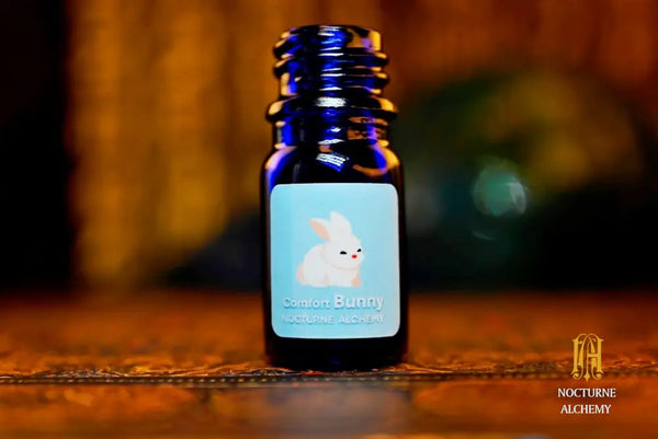 5ml traditional cobalt blue bottle with no insert/orifice and twist phenolic lid - Comfort Bunny