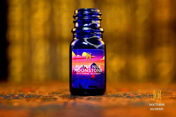 5ml traditional cobalt blue bottle with no insert/orifice and twist phenolic lid - Purple Nile Moonstone