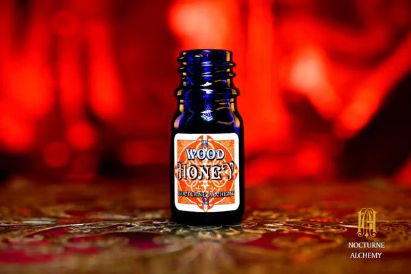 5ml traditional cobalt blue bottle with no insert/orifice and twist phenolic lid - Wood HONEY