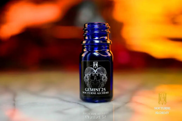 5ml traditional cobalt blue bottle with no insert/orifice and twist phenolic lid - Zodiac Gemini 25