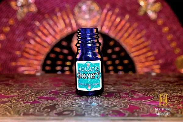 5ml Cobalt Blue Bottle with Phenolic Lid (no insert)
