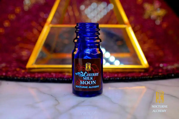 5ml Cobalt Blue Bottle with Phenolic Lid (no insert)