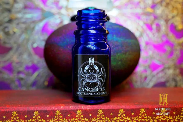 5ml Cobalt Blue Bottle with Phenolic Lid (no insert)