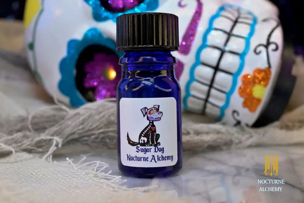 5ml tradition blue cobalt with no insert/reducer and a black twist lid.