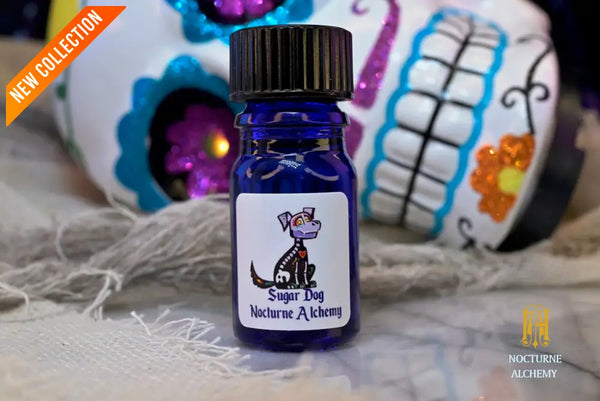 5ml tradition blue cobalt with no insert/reducer and a black twist lid.