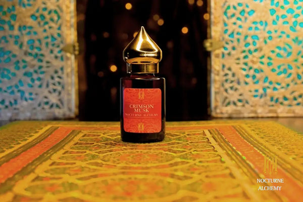 6ml amber cylindrical bottle with flat insert/dropper and golden domed twist lid.