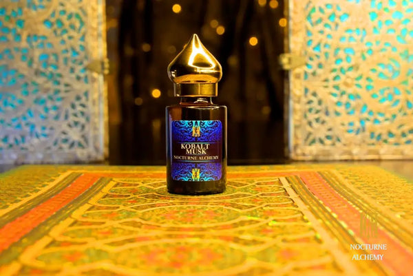 6ml amber cylindrical bottle with flat insert/dropper and golden domed twist lid.