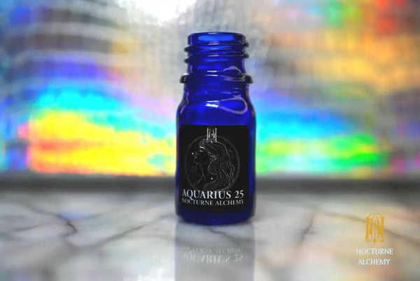 Aquarius 25 - 5ml cobalt blue bottle no insert, phenolic screw lid. 