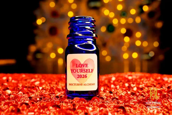 5ml blue bottle with no insert/dropper and black phenolic twist lid