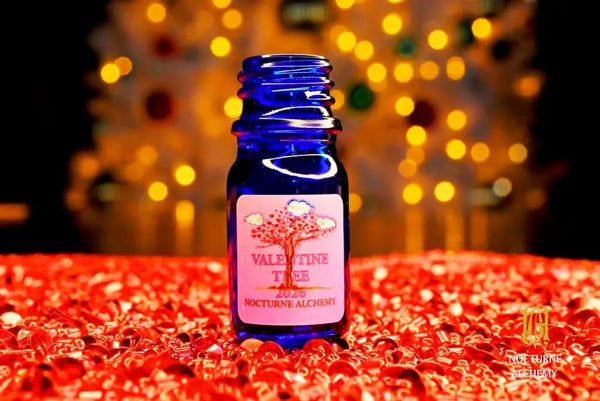 5ml blue bottle with no insert/dropper and black phenolic twist lid